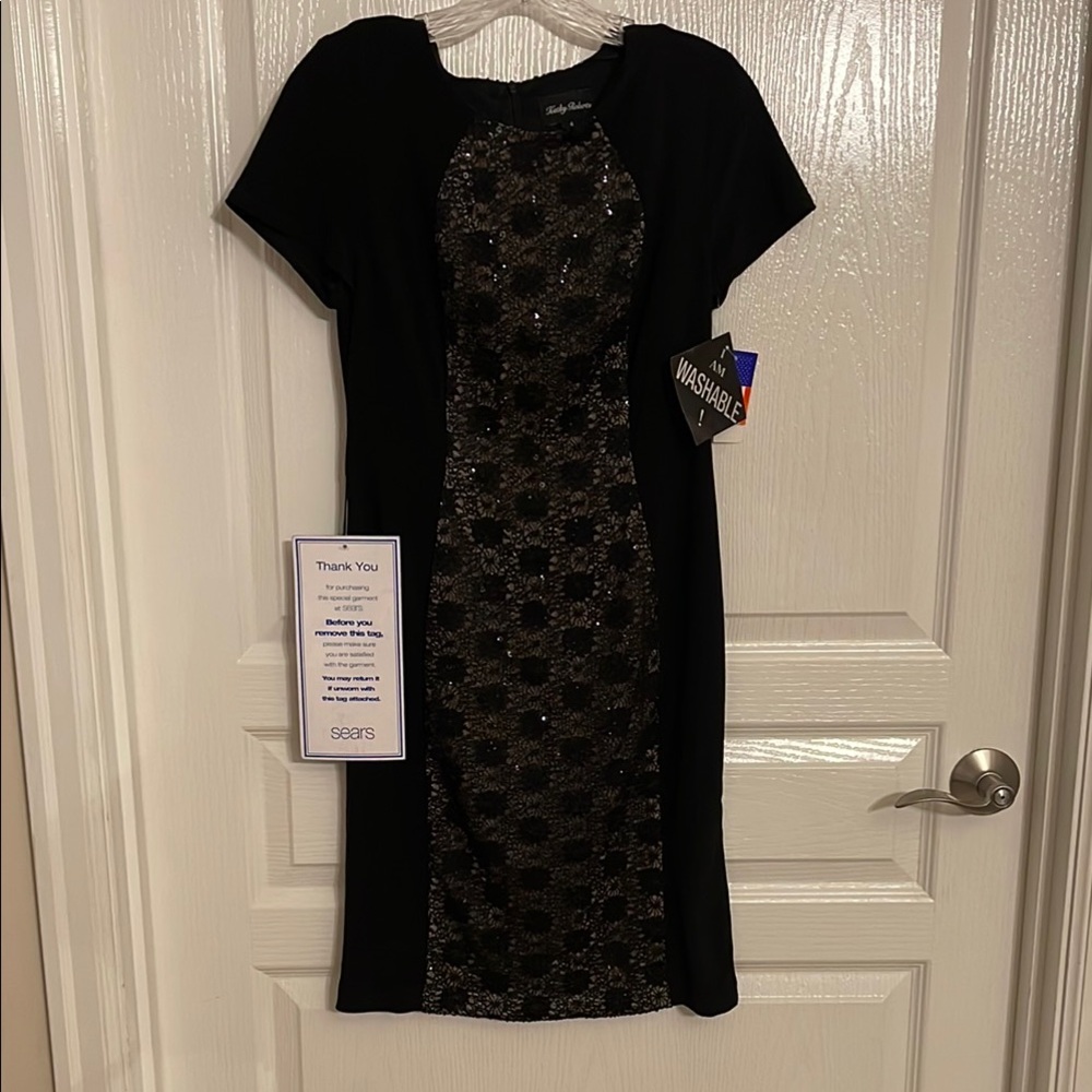 Sophisticated Black Dress with Lace Detail